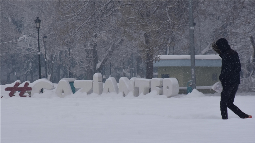 Gaziantep'te kamuda mesai saatlerine kar nedeniyle düzenleme