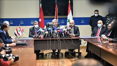 لبنان يوقع اتفاقية لتزويده بالكهرباء من الأردن عبر سوريا 