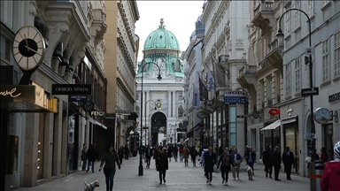 Austria heq orën policore për të pavaksinuarit