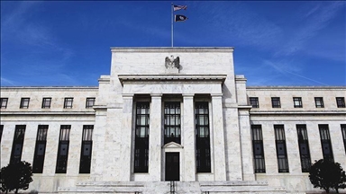 Fed keeps interest rate unchanged, signaling hike soon
