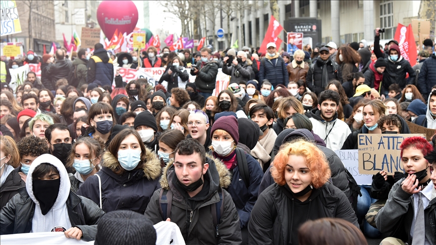 Demonstracije u Francuskoj: Radnici traže povećanje plata i bolje uslove rada