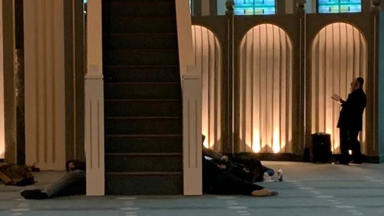 Israeli rabbi takes shelter, prays along Muslims in mosque during Istanbul snowstorm