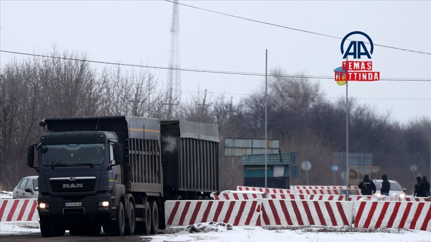 Tensions build from Russia, Ukraine military preparations