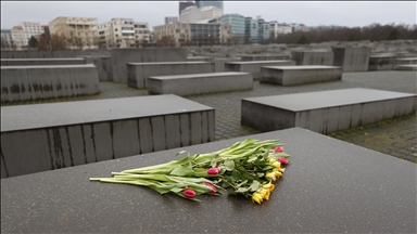EU lawmakers commemorate Holocaust victims