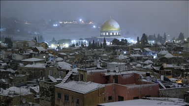 القدس.. تساقط ثلوج كثيف يعم المدينة