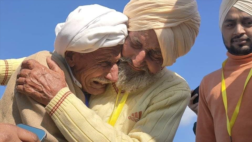 Pakistan allows Indian man to visit brother separated during partition