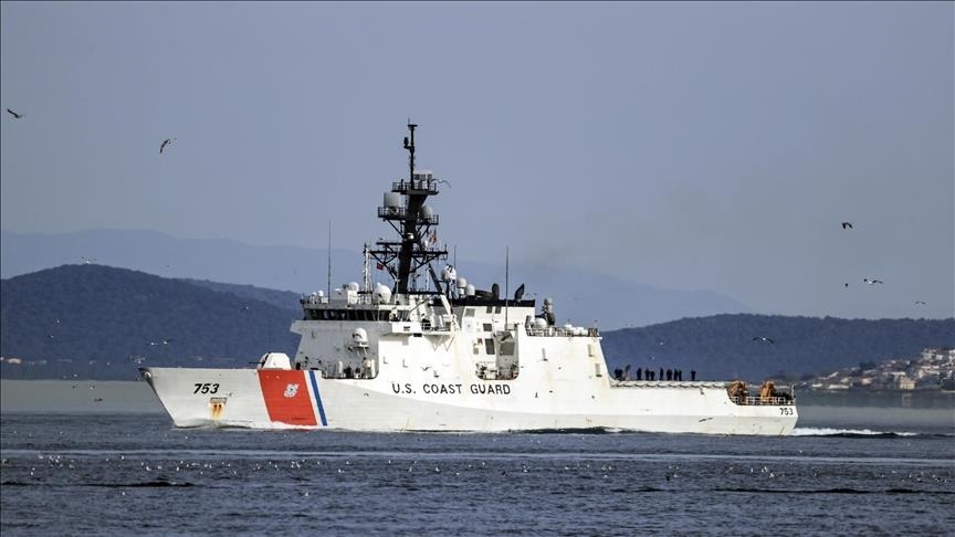 5 dead after boat capsizes off Florida coast in US