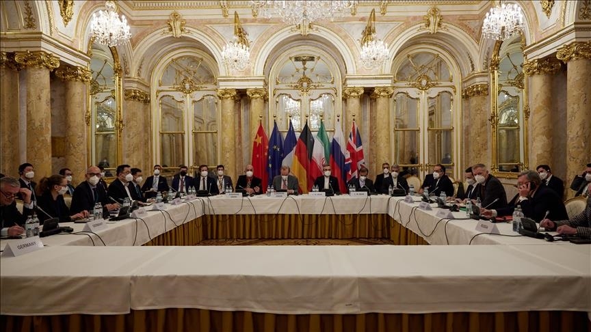 الوفد الأوروبي يعلن توقف مفاوضات فيينا النووية "مؤقتا"