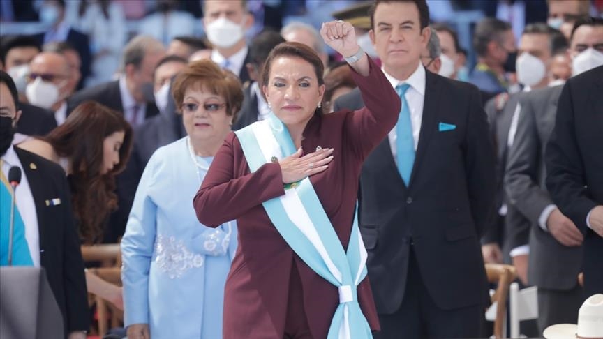 Ксиомара Кастро положи заклетва и стана првата жена претседател на Хондурас