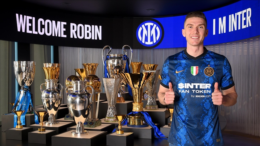 Inter Milan sign Robin Gosens from Atalanta on loan with obligation to buy 
