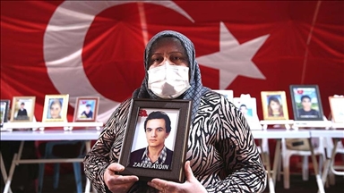 Turquie: Les mères de Diyarbakir poursuivent leur sit-in contre l'organisation terroriste PKK
