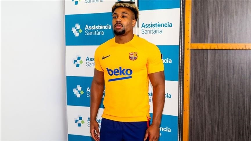 Football : L'ailier espagnol Adama Traoré rejoint le Barça