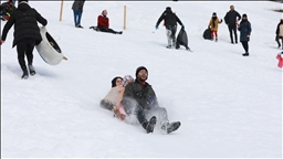 На северо-востоке Турции проходит фестиваль снега «Айдер»