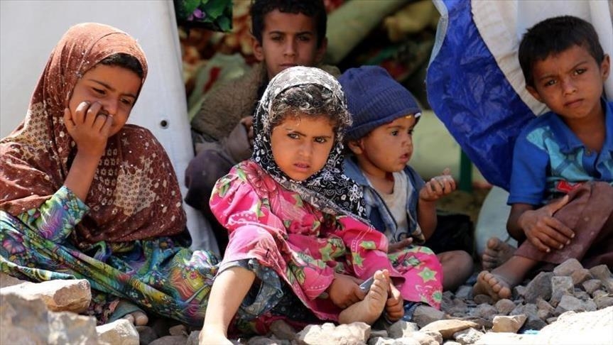 Hunger-stricken Yemenis eat tree leaves to survive: WFP