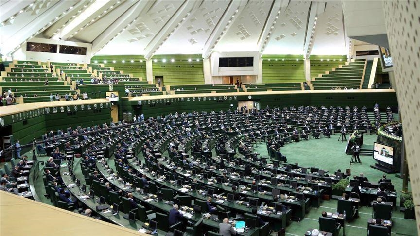 کرونا مجلس ایران را به تعطیلی کشاند