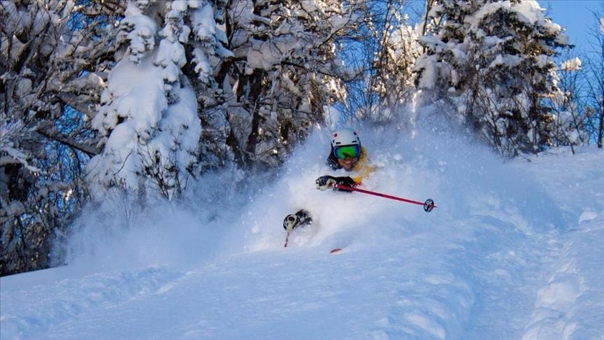 Любители хели-ски стекаются на северо-восток Турции