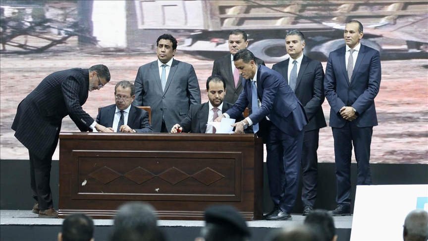 ليبيا تتعاقد مع شركات مصرية لتنفيذ مشاريع طرق