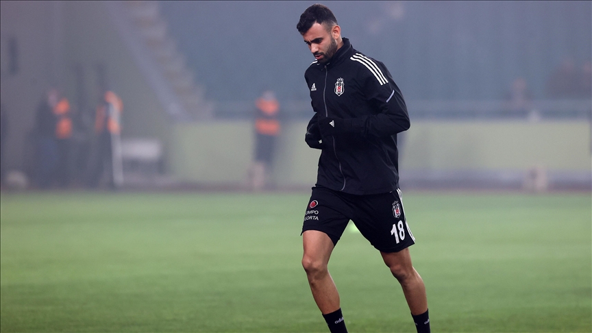 Beşiktaşta Ghezzal, sakatlığından dolayı Antalya kampından ayrıldı
