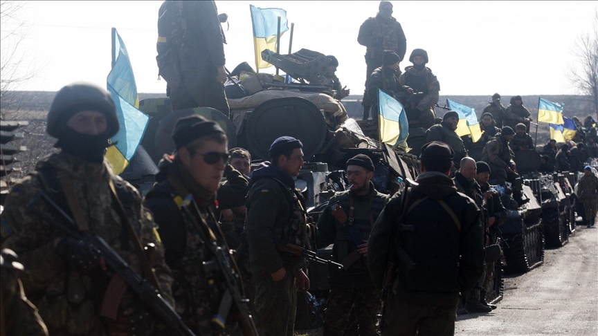 Ukraine to increase army by 100,000 amid tensions with Russia