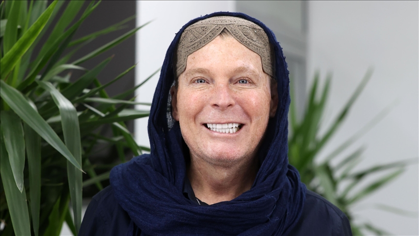 Ex-Taliban hostage plans to return to Afghanistan to serve people