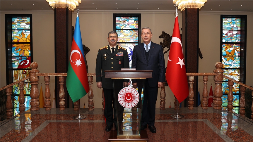 Milli Savunma Bakanı Akar, Azerbaycan Savunma Bakanı Hasanov ile görüştü Milli Savunma Bakanı Akar, Azerbaycan Savunma Bakanı Hasanov ile görüştü