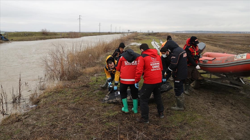 Edirne'de 12 düzensiz göçmen donarak ölü biçimde bulundu