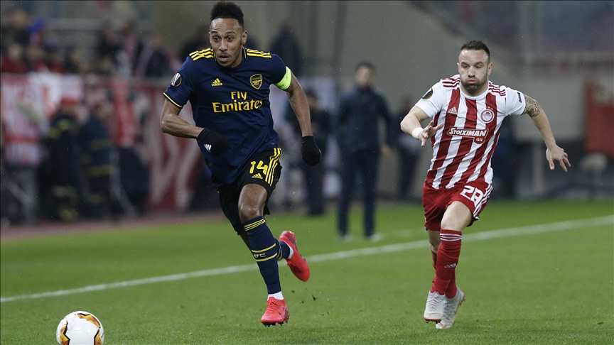 Aubameyang joins Barcelona until 2025