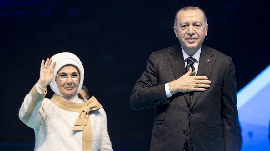 Cumhurbaşkanı Erdoğan ve eşi Emine Erdoğanın Kovid-19 testleri pozitif çıktı