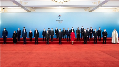 Chinese president holds talk with counterparts in Beijing