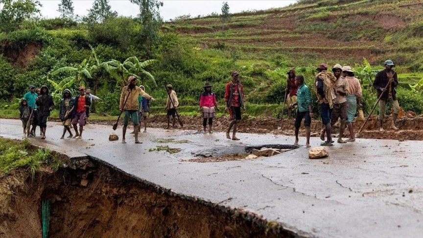 По Мадагаскару ударил мощный ураган «Бацирай»