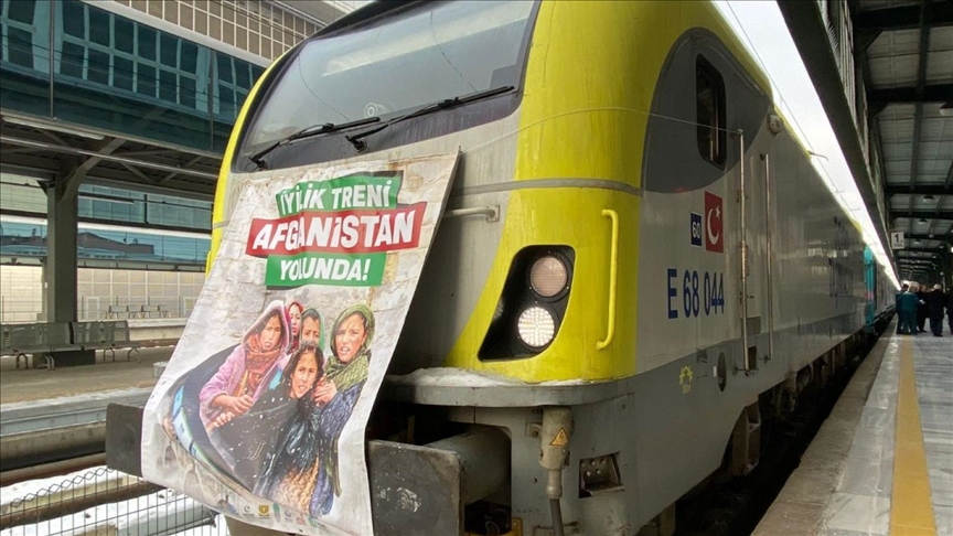 عبور «قطار دوستی» ترکیه از عشق‌آباد 