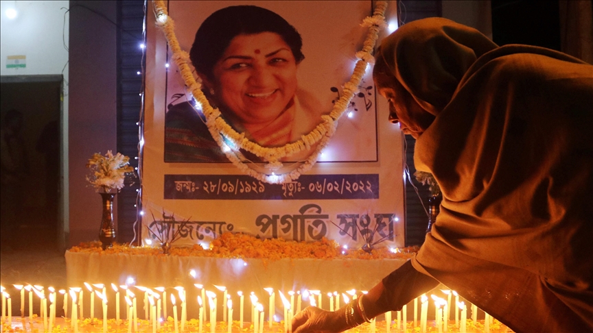 Legendary Indian singer Lata Mangeshkar dies at 92