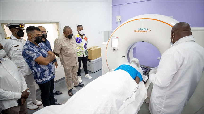 Kenyan leader launches ultra-modern cancer center