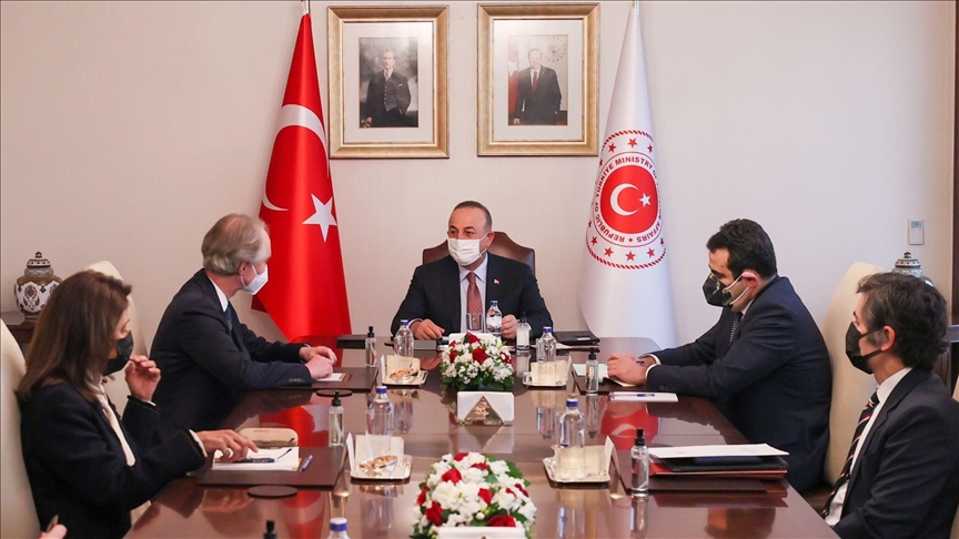 Чавушоглу обсудил со спецпосланником ООН будущее Сирии