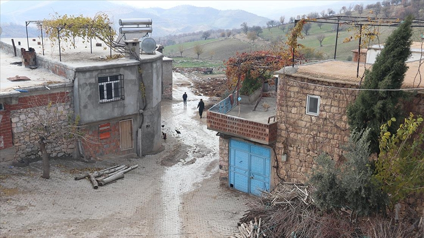 Asbestin yol açtığı akciğer kanseri toprak evden betonarme yapıya geçişle azaldı