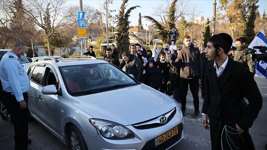 İsrail ordusu ve Yahudi yerleşimcilerin Filistinliler'e saldırıları sürüyor