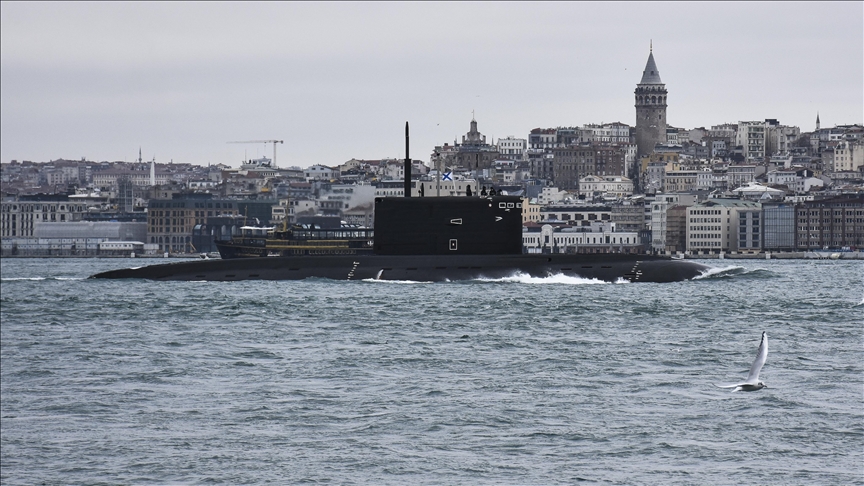 Подлодка ВМФ РФ проследовала через Босфор