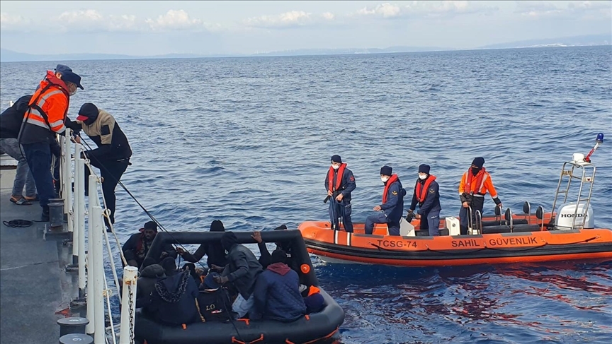 Turkiye rescues 52 irregular migrants pushed back by Greece