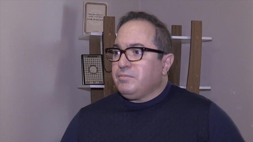 Tuvati Zeki, citoyen français d'origine algérienne, souhaite poursuivre sa carrière de médecin en Turquie