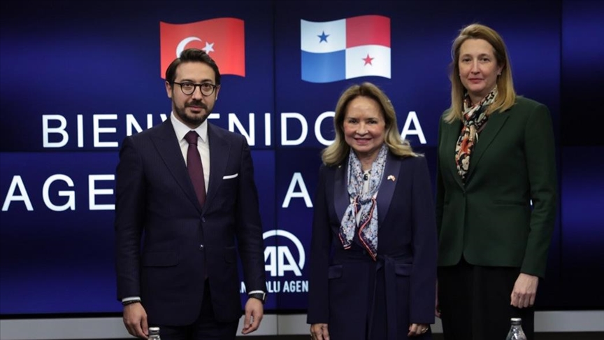 Panama envoy visits Anadolu Agency headquarters in Turkish capital