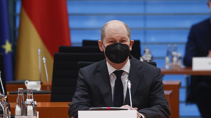 Almanya Başbakanı Scholz, Rus askerlerinin Ukrayna sınırında bulunmasını tehdit edici olarak niteledi