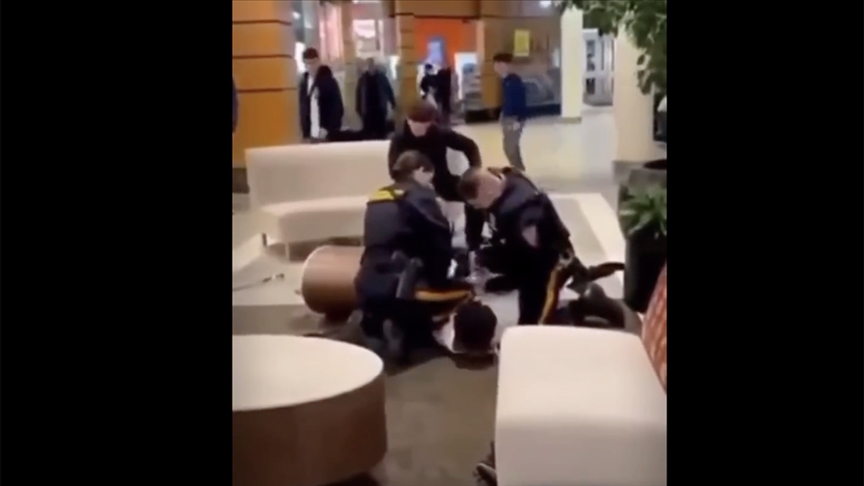 ABD'de polisin siyahi gence müdahalesi tepkilere neden oldu