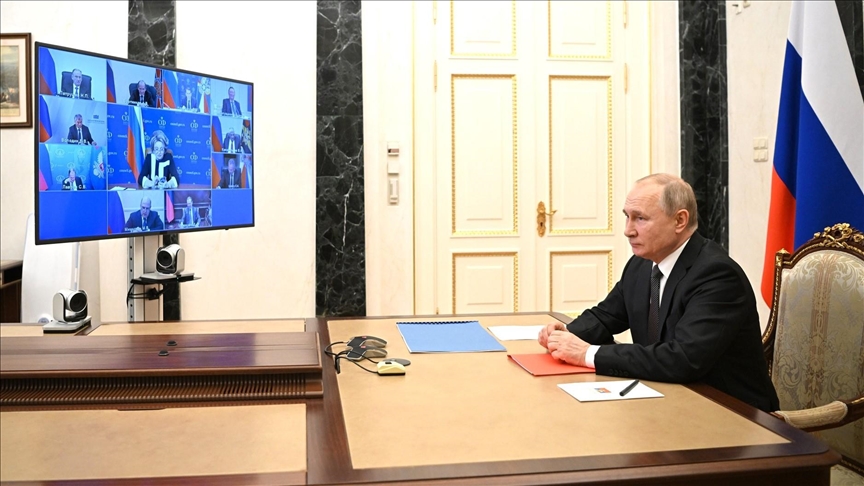 Путин обсудил с Совбезом России ситуацию вокруг Украины