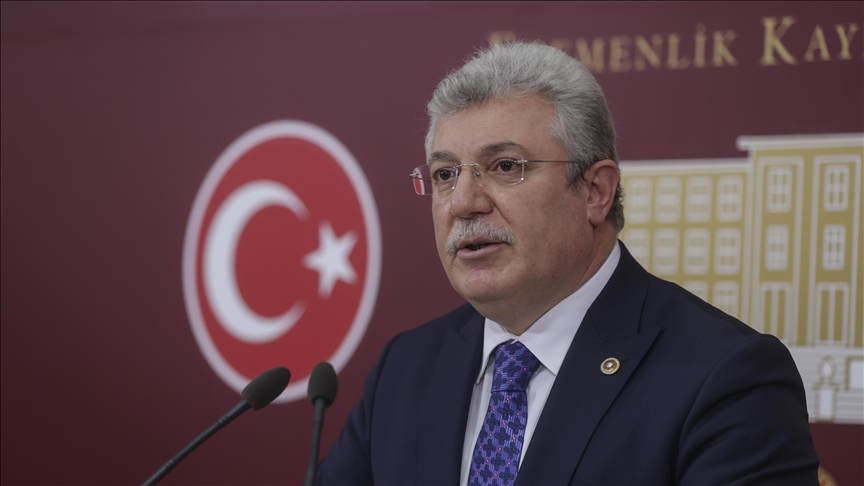 AK Parti Grup Başkanvekili Akbaşoğlu:Kastımızla lafzımız arasındaki çıkan fark nedeniyle farklı değerlendirmeler yapıldı
