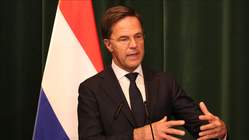 رئيس وزراء هولندا يصف بوتين بأنه "مصاب بجنون العظمة"