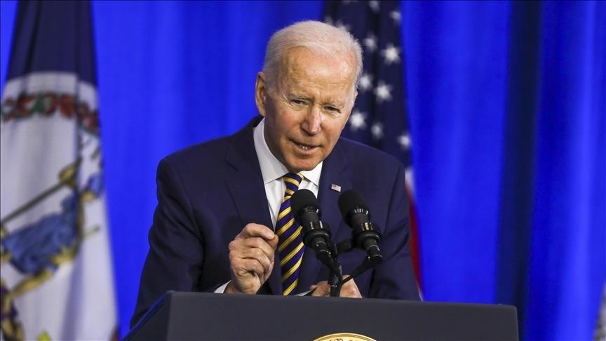 Biden signs executive order banning trade, investment in eastern Ukraine