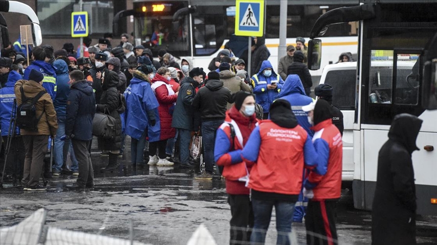 Ukraynanın Donbas bölgesinden Rusyaya tahliye edilenler geri dönmeyi umuyor