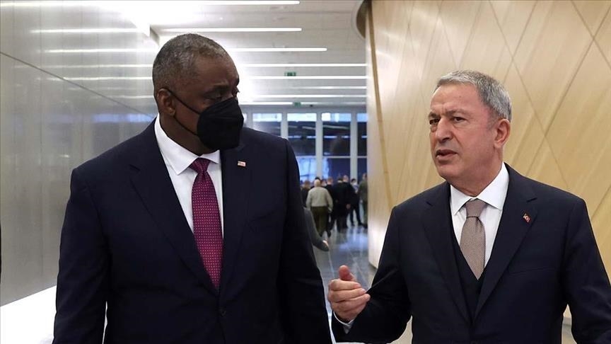 وزيرا الدفاع التركي والأمريكي يبحثان المستجدات الأوكرانية