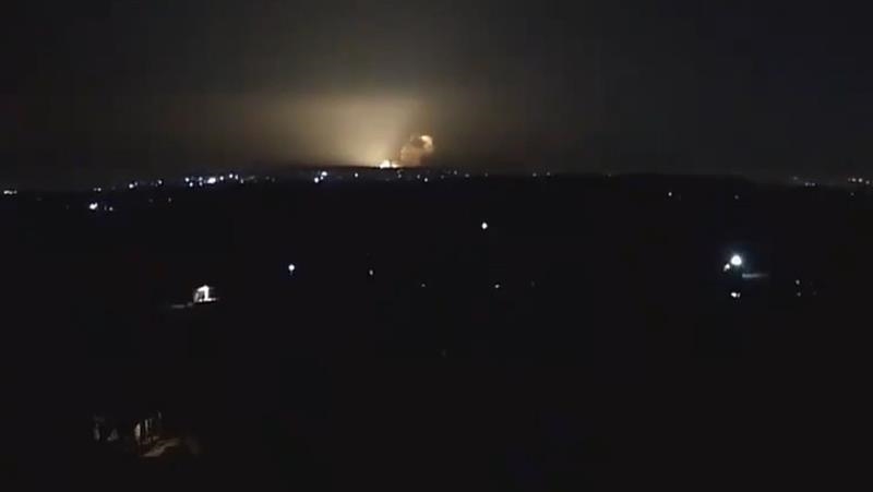 Varias explosiones se registraron durante la madrugada del viernes en la capital de Ucrania