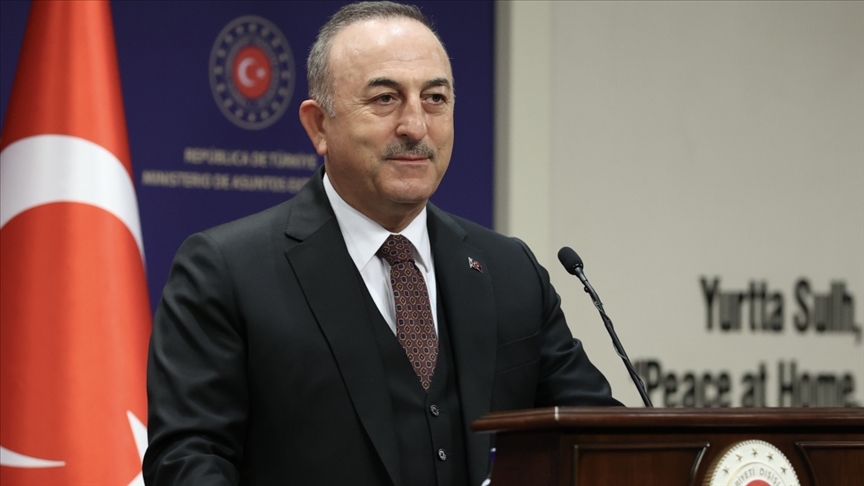 Dışişleri Bakanı Çavuşoğlu: Ukraynadaki Türk vatandaşlarının karadan tahliye süreci başladı